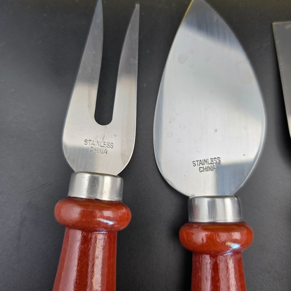 4-Piece Stainless Steel Cheese Knife Set With Red Wooden Handles Charcuterie - Picture 2 of 8